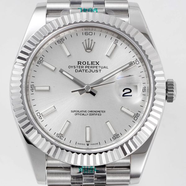 ROLEX Datejust M126300 41MM Journal silver surface