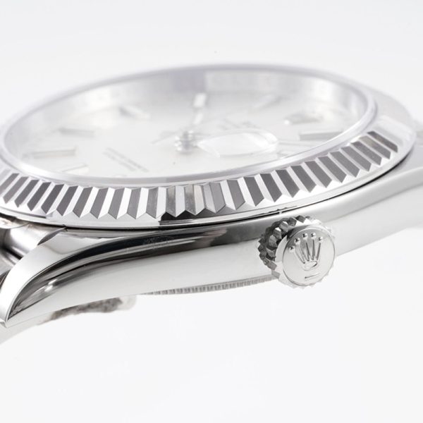 ROLEX Datejust M126300 41MM Journal silver surface