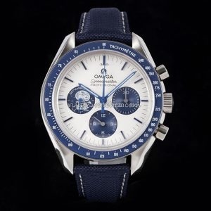 omega snoopy speedmaster