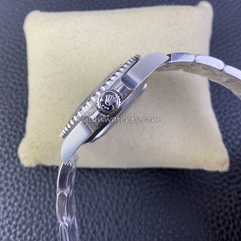 Rolex Submariner 41mm Black Dial Clone - Image 3