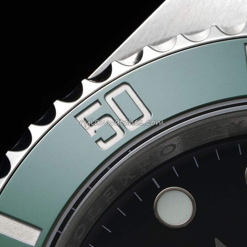 green bezel dive watch replica