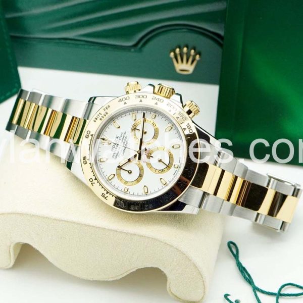 Rolex 116503 Daytona 40MM between white noodles