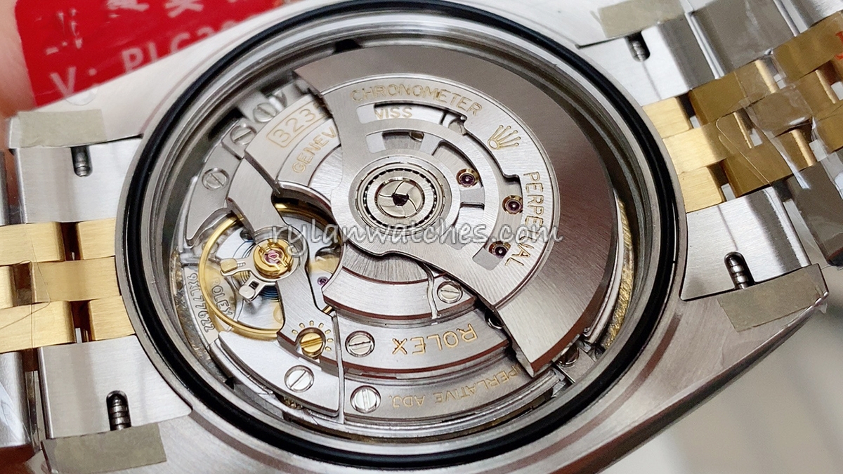 High quality super clone watch case dial bracelet and movement details