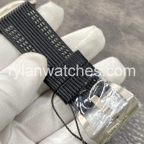 Panerai Submersible PAM984 47MM