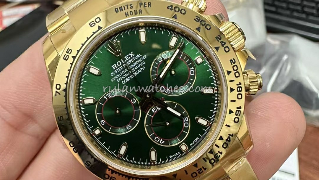 Daytona super clone review of dial, bezel and chronograph styling