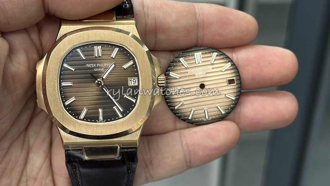 Replica Patek Philippe watch paperwork and presentation set