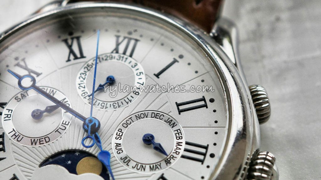 Swiss 1:1 super clone watch brands display