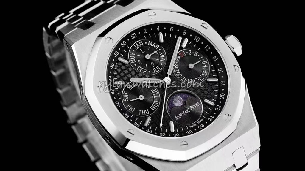 AP Offshore super clone watch on wrist