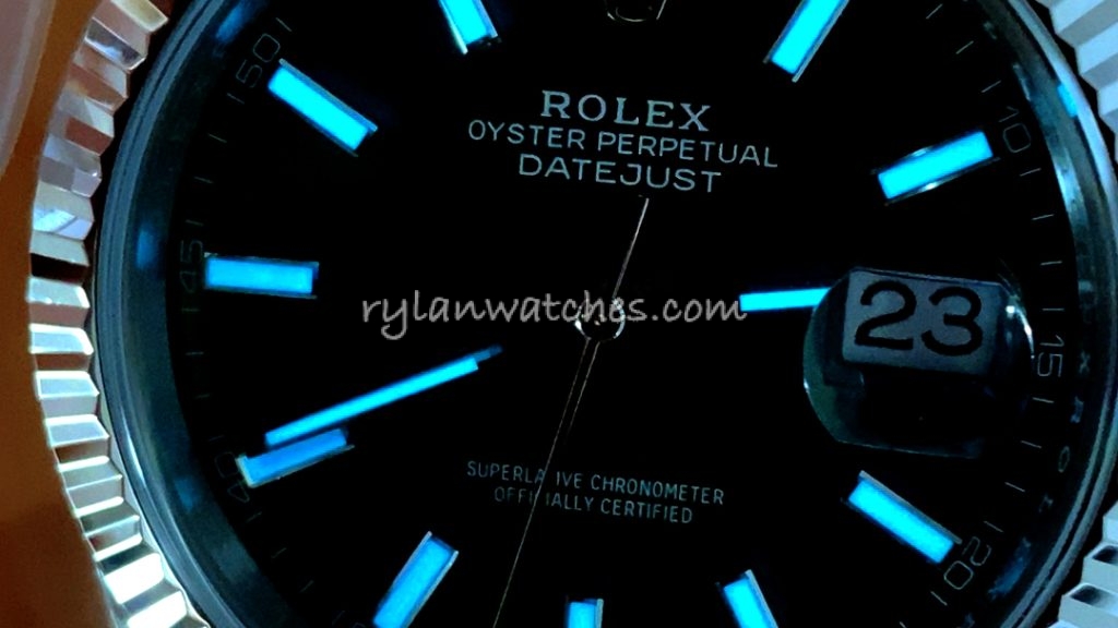 super clone vs replica difference on dial, lume and case details
