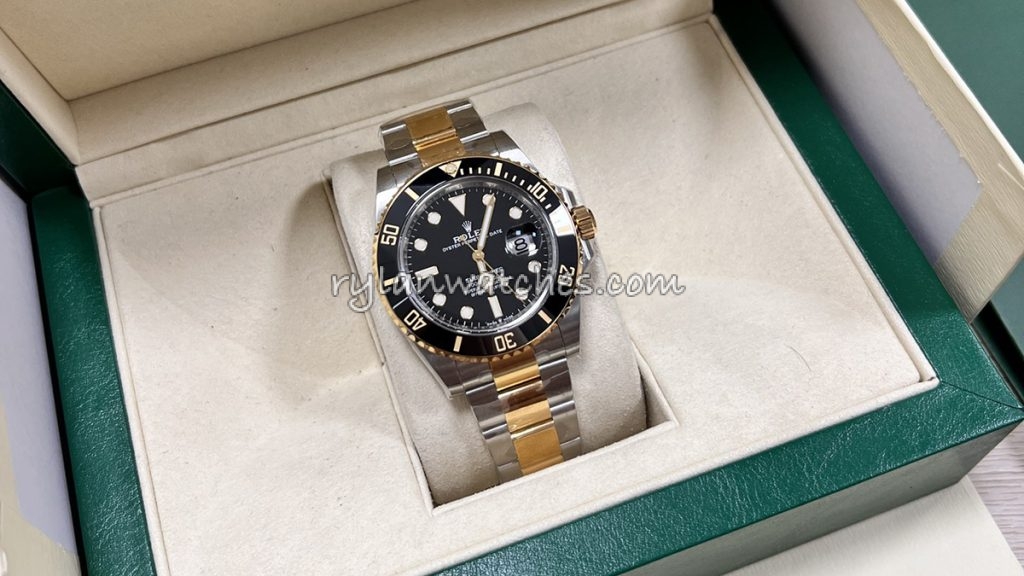 Front view of Rolex Submariner super clone showing 904L steel and ceramic bezel