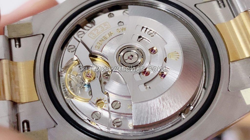 Macro shot of AI-engineered super clone movement with 3235 clone caliber